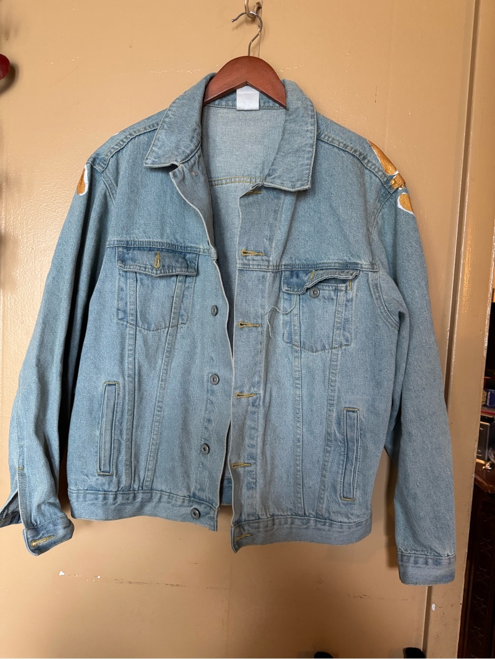 Light Blue Denim Jacket with Shoulder Patch - Lady.